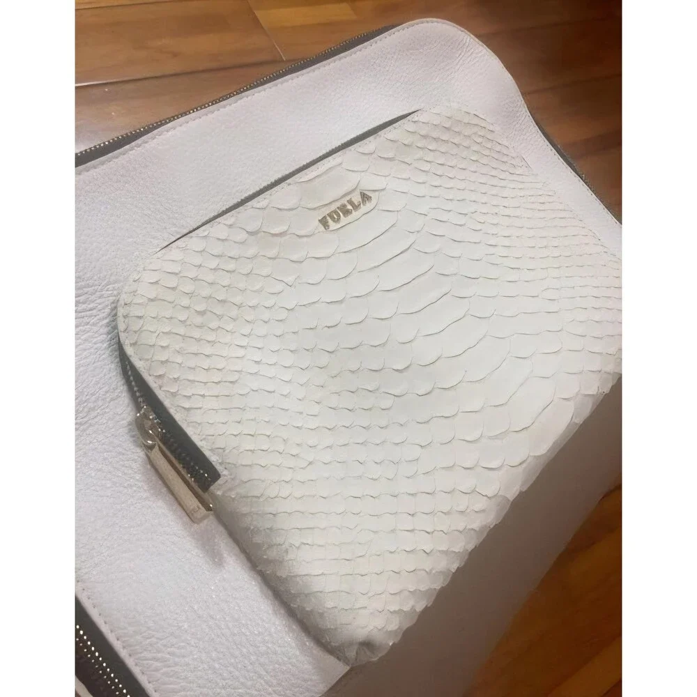 NWOT Furla FRIDA calf Leather Satchel, Dust Bag, Rare, Msrp $548 MINT - Picture 3 of 12